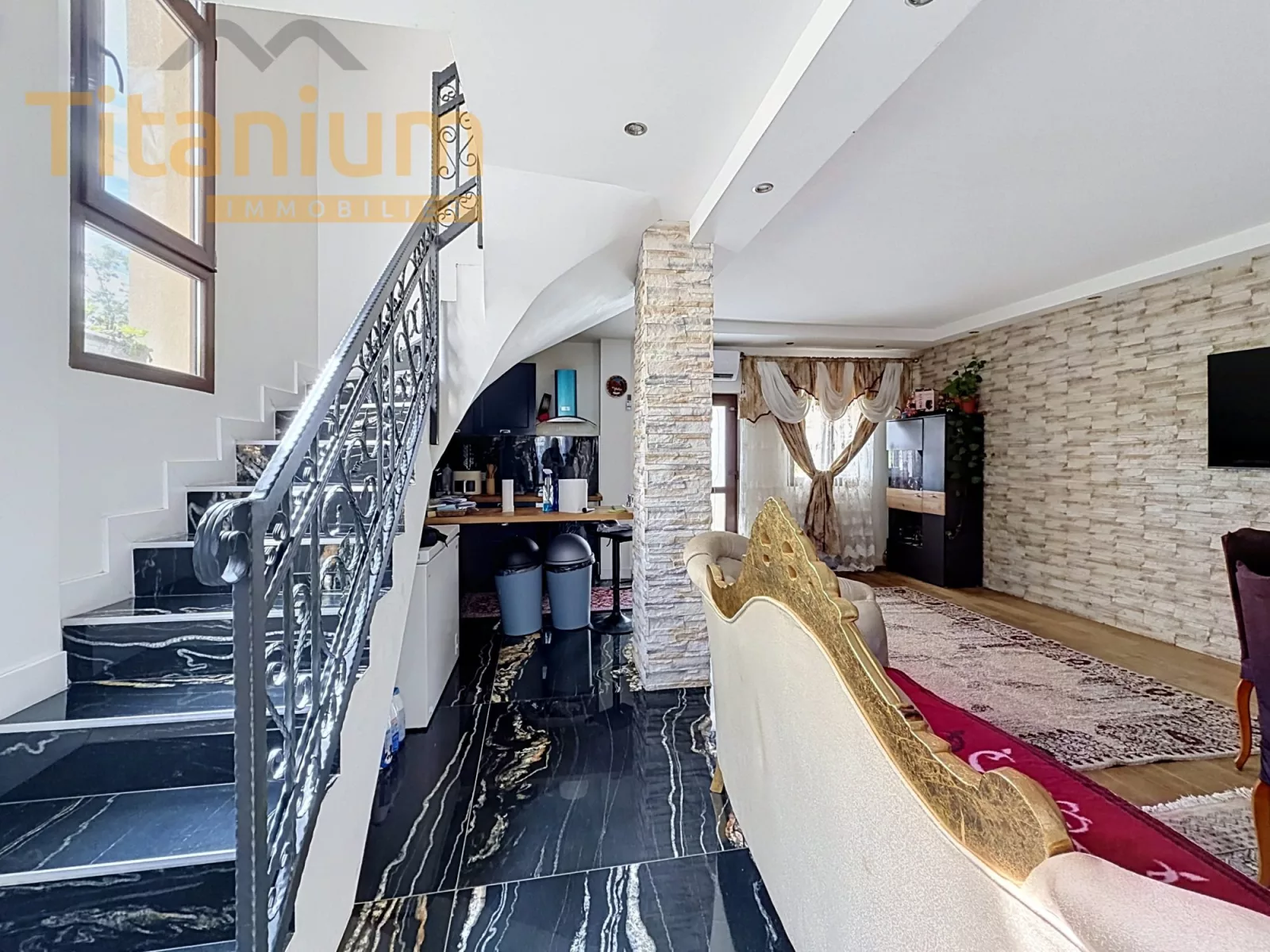 Maison 6 pièces 1 m² à vendre à Sérifontaine (60)