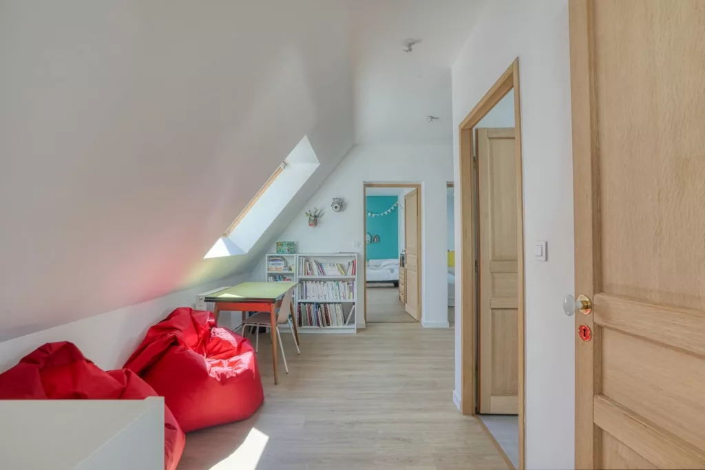 Maison familiale 7 pieces – 185 m² habitables sur 1 645 m² de terrain – MENERVAL