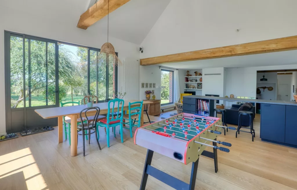 Maison familiale 7 pieces – 185 m² habitables sur 1 645 m² de terrain – MENERVAL