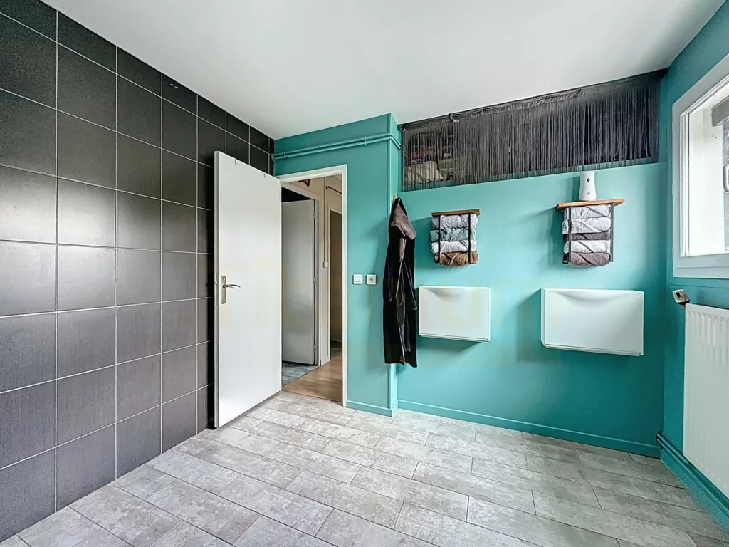 Maison – Vie de plain-pied – 3 Chbres – Jardin – Piscine