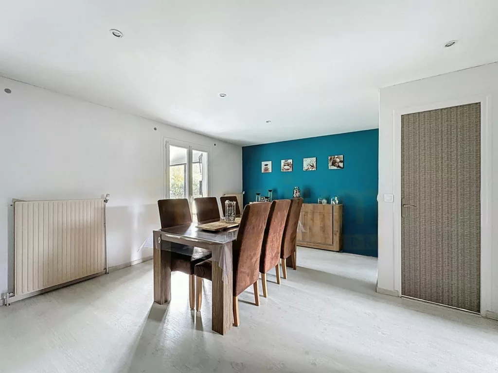 Maison – Vie de plain-pied – 3 Chbres – Jardin – Piscine