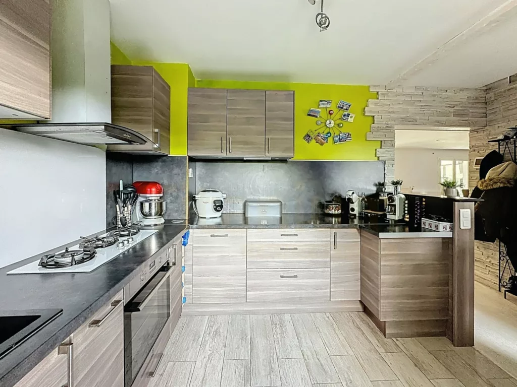 Maison – Vie de plain-pied – 3 Chbres – Jardin – Piscine