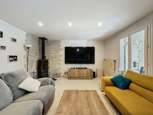 Maison – Vie de plain-pied – 3 Chbres – Jardin – Piscine